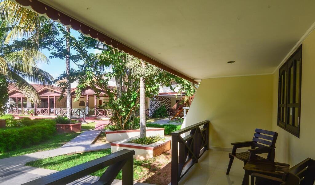 Imaginea Berjaya Praslin Beach Resort 3*