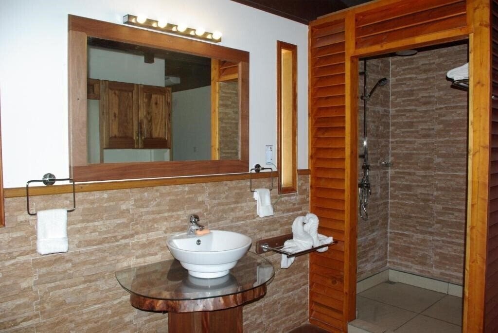 Фотография Heliconia Grove 1*