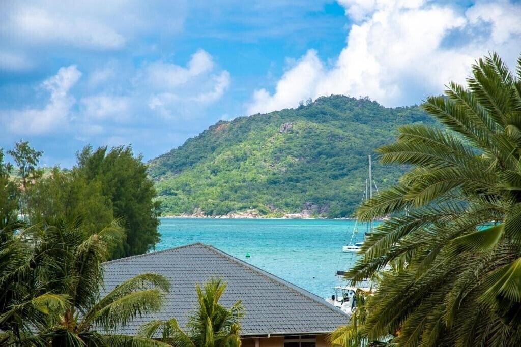 Imaginea Cavern Apartments 4*