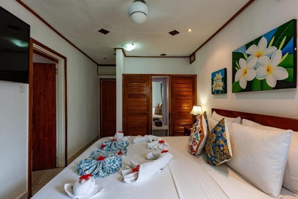 Imaginea Sea View Lodge 3*