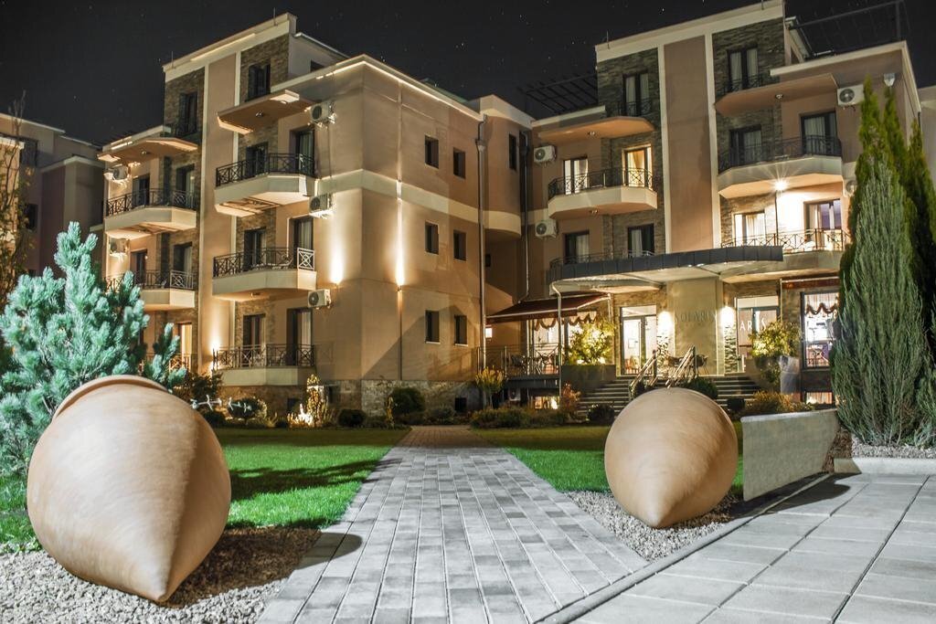 Отель Solaris + 4*