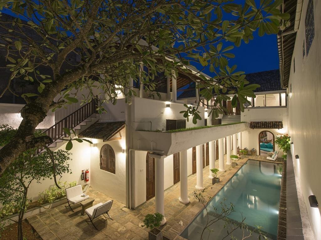 Hotel Ambassador'S House 4*