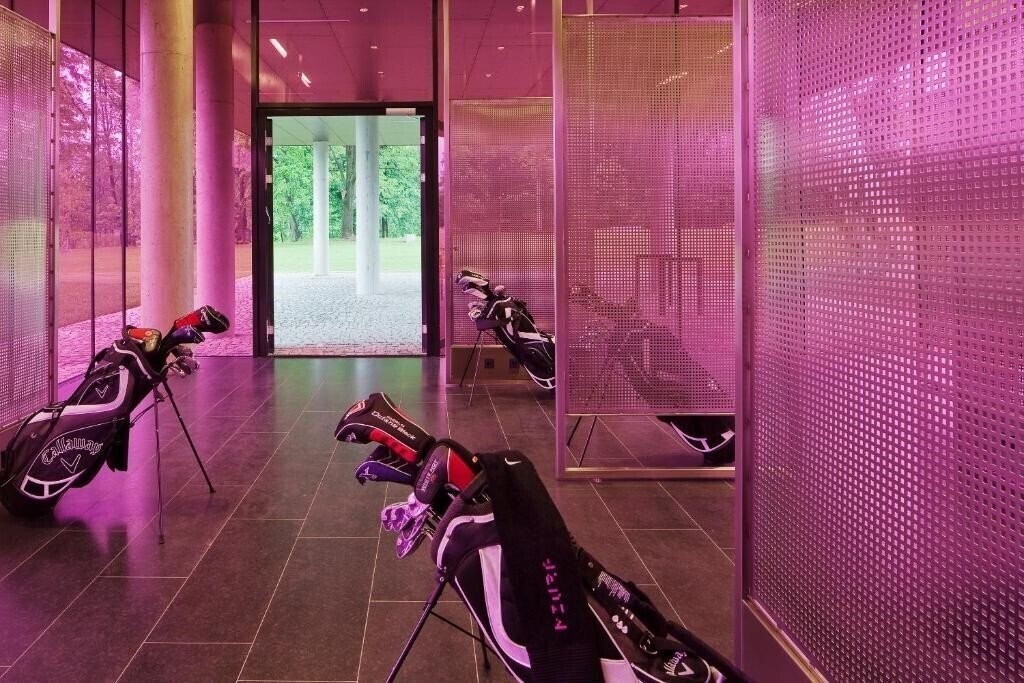 Imaginea Miura Dutch Edge Hotel 3*