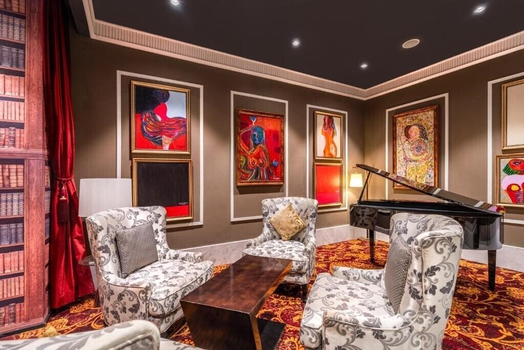 Imaginea Movenpick Hotel Colombo 5*