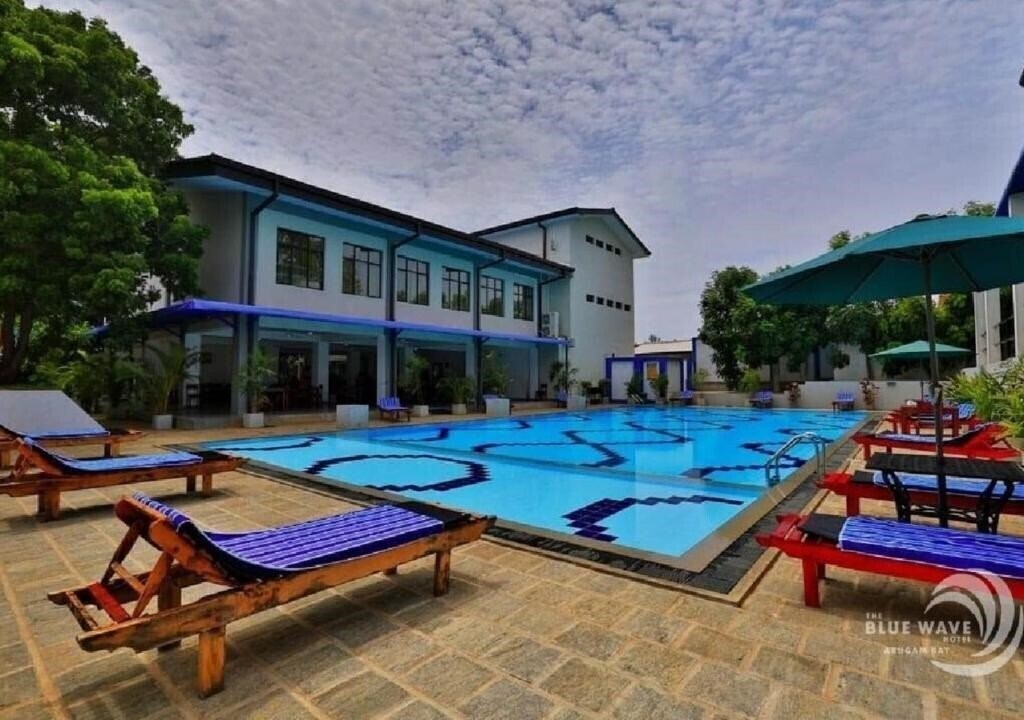 Hotel The Blue Wave Hotel 3*