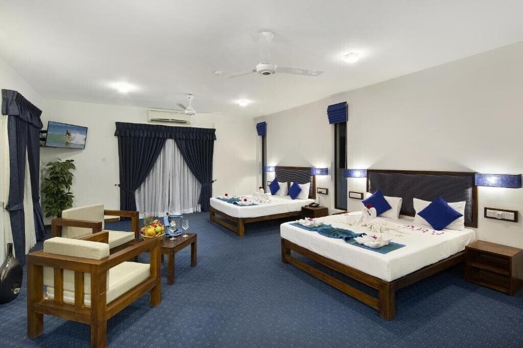 Fotografii The Blue Wave Hotel 3*