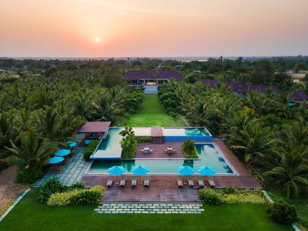 Hotel Aprota Villas Arugambay 5*