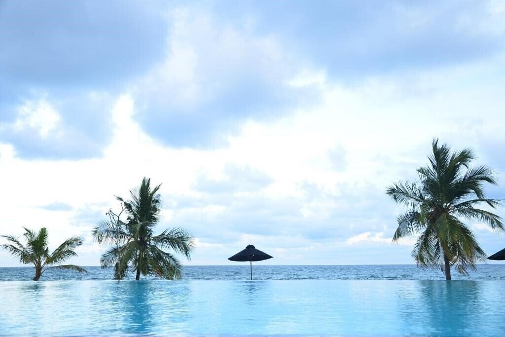 Imaginea Laya Waves 4*