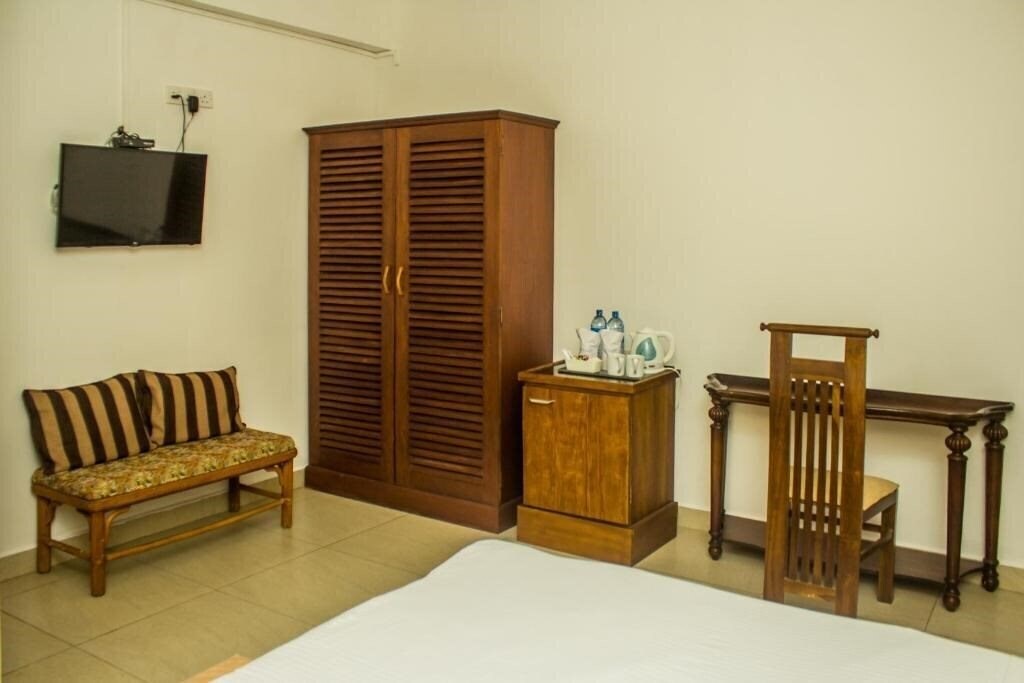 Imaginea Serendib Beach Hotel 3*