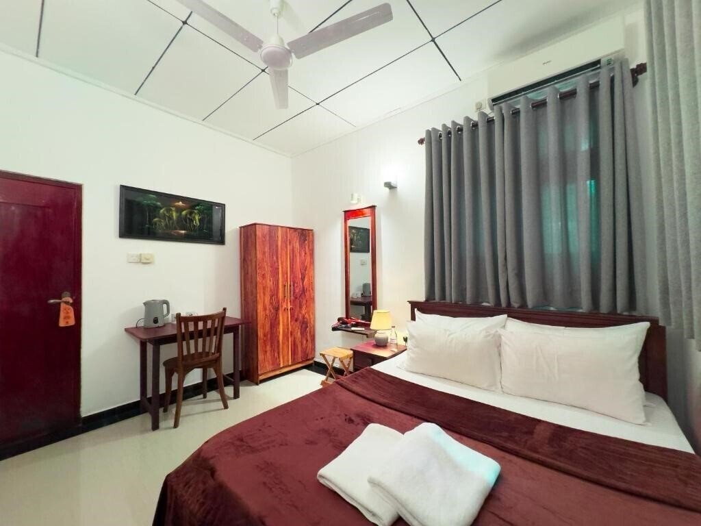 Fotografii Lira - Unawatuna 2*