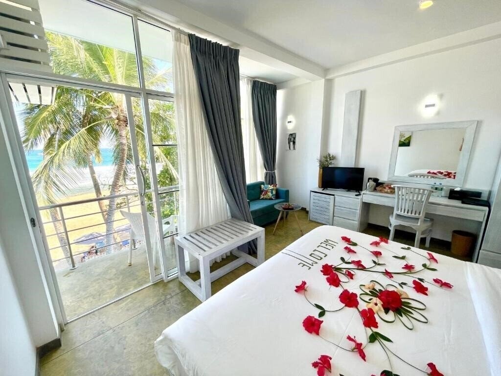 Imaginea Smeralda Beach Hotel 4*