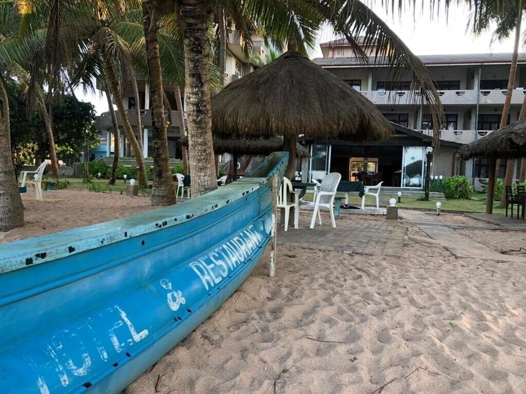 Hotel Oasey Beach 3*