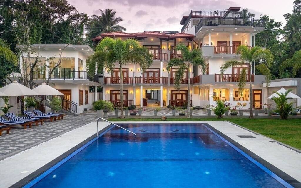 Отель Hotel Southern Blue Sapphire 3*