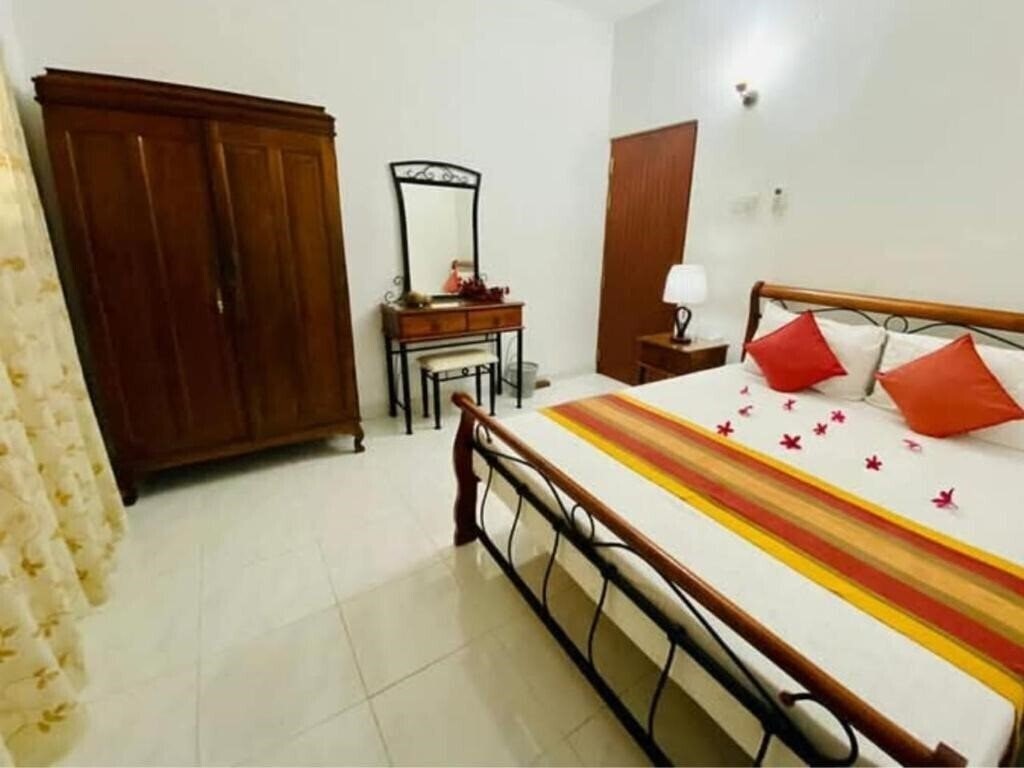 Imaginea Velapura River Garden 2*