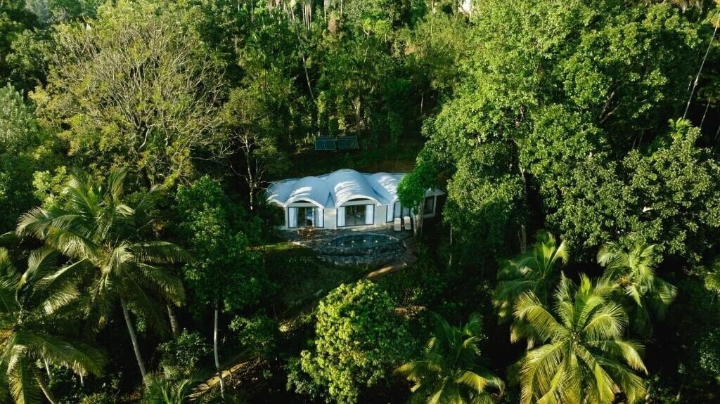 Hotel Aarunya Nature Resort 5*