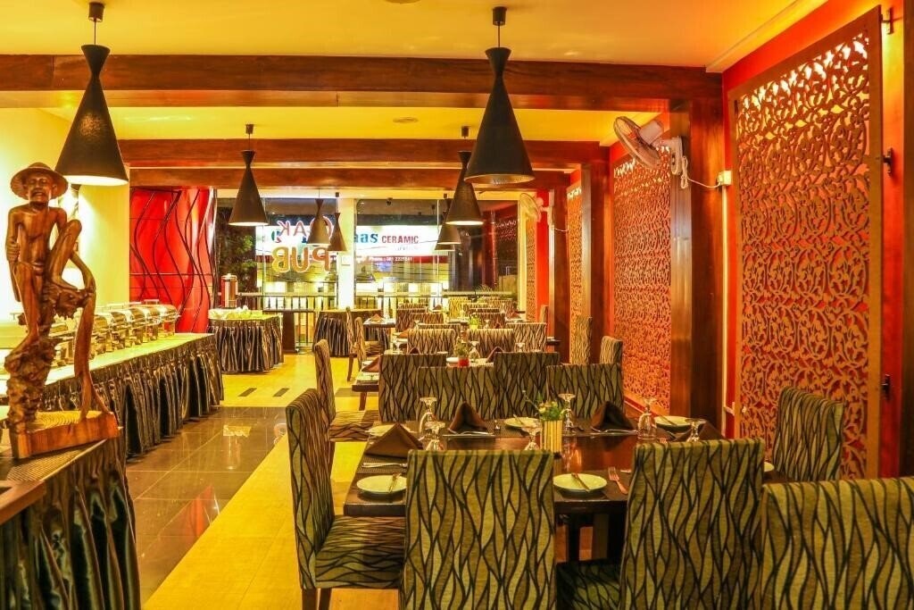 Imaginea Oak Ray City Hotel 3*