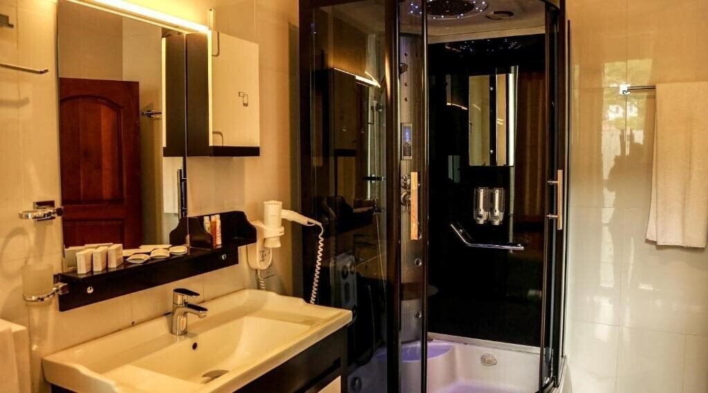 Fotografii Oak Ray Serene Garden Hotel 3*