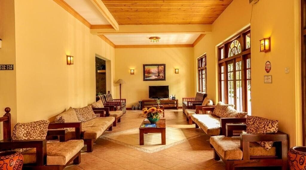 Imaginea Oak Ray Serene Garden Hotel 3*