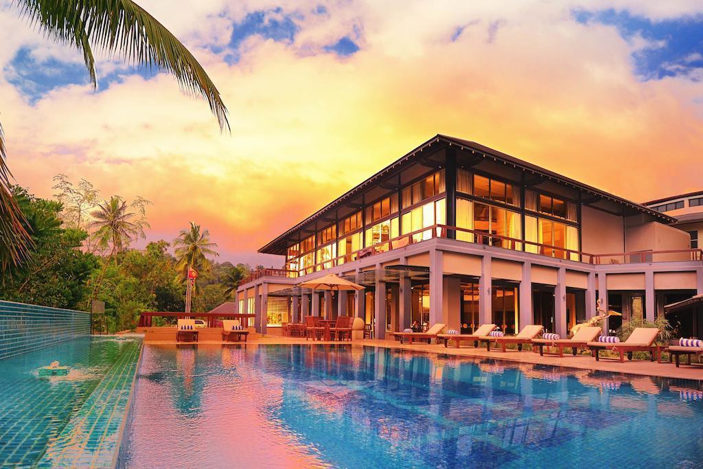 Hotel Earls Regency 4*