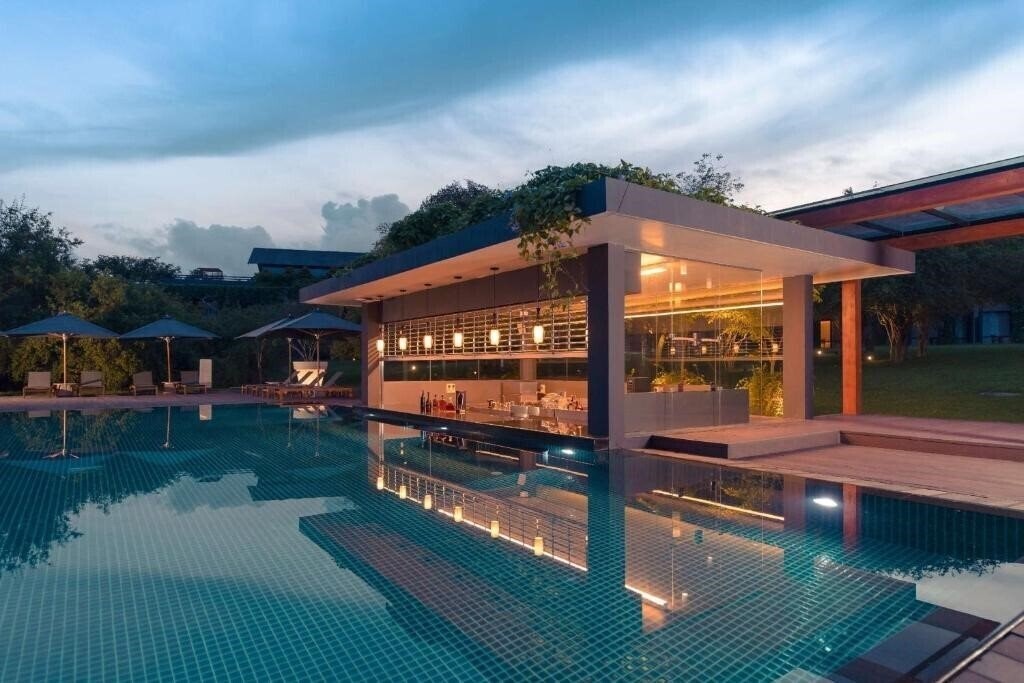 Imaginea Doubletree By Hilton Weerawila Rajawarna Resort 5*