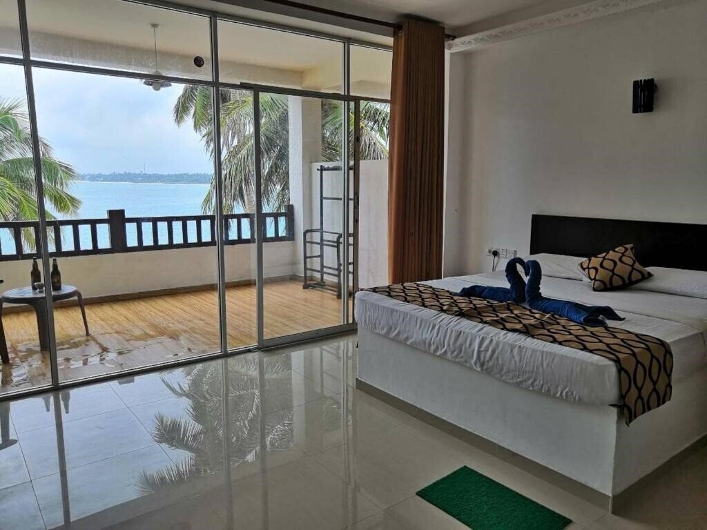 Отель Cool Beach Hotel 2*