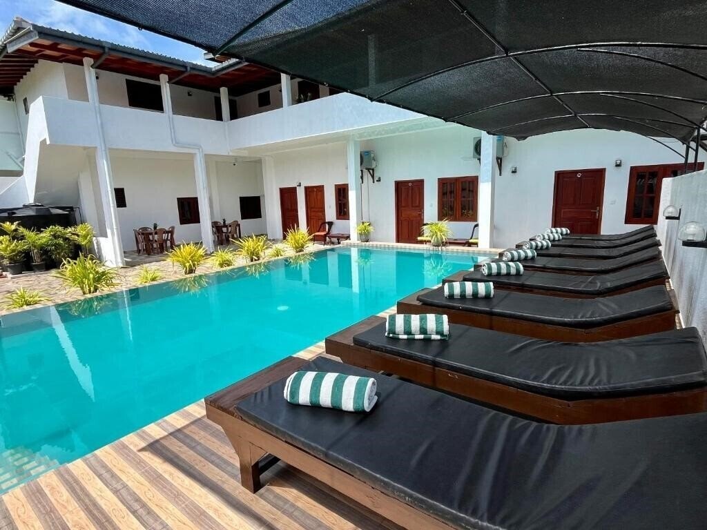 Отель Drifters Guesthouse 1*