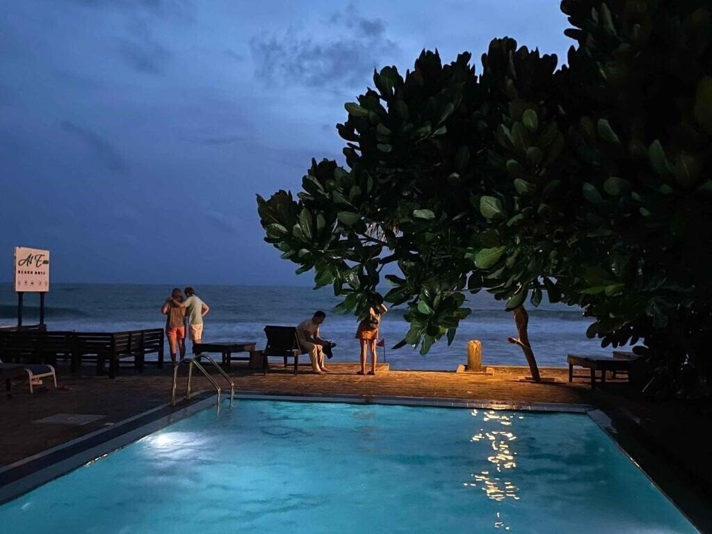 Изображение At Ease Beach Hotel 3*