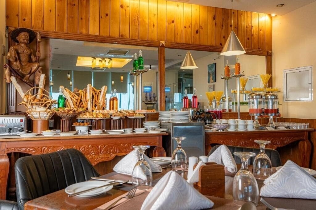 Imaginea Mirage Colombo Hotel 4*