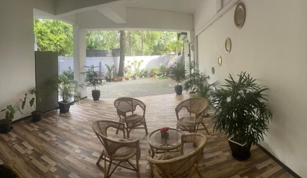 Imaginea Unique Towers Luxury Boutique Suites 4*