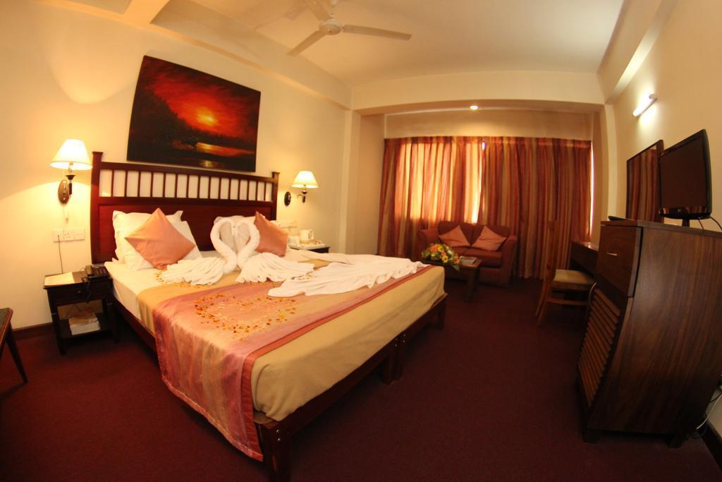 Hotel Janaki 3*
