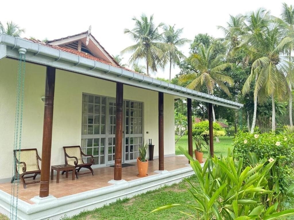 Картинка Tamarind Tree 3*