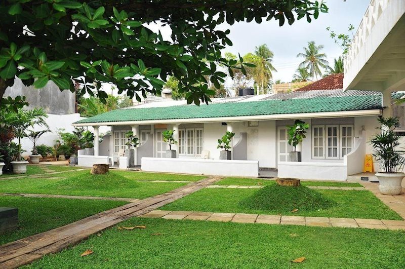 Отель Mirissa Bay Resorts 3*