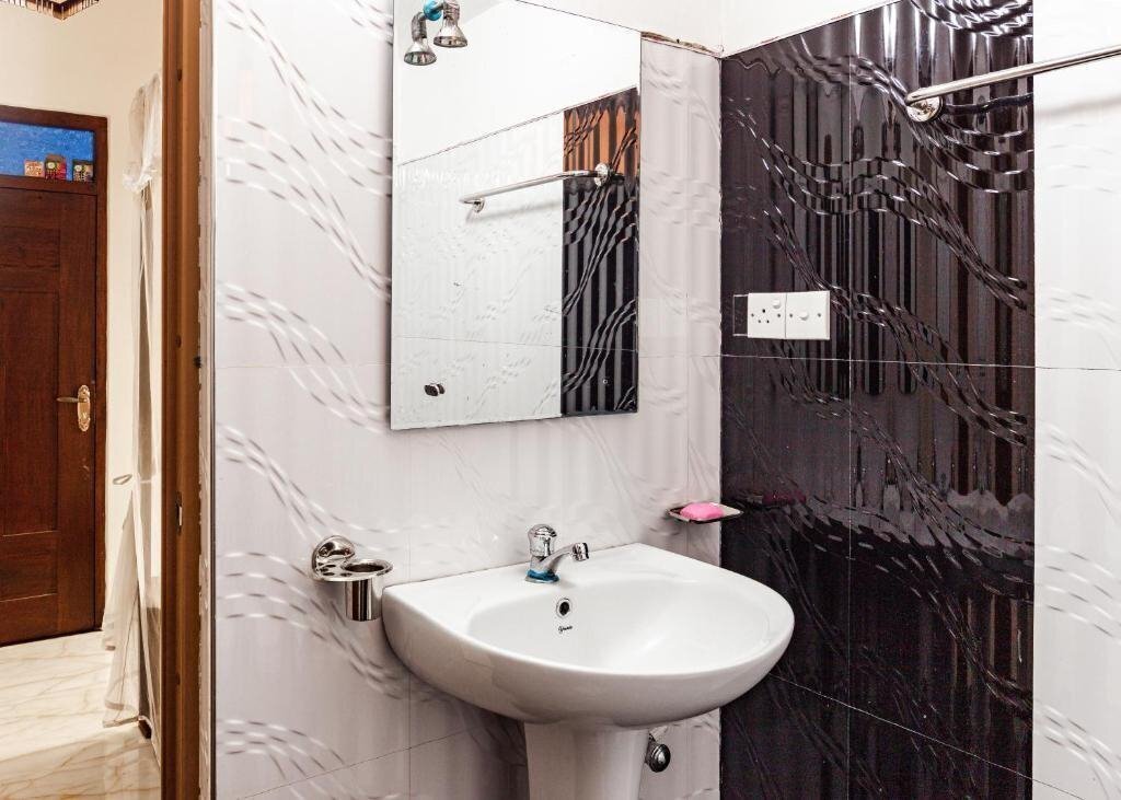 Imaginea Blue Whale Rooms Mirissa отель без категории