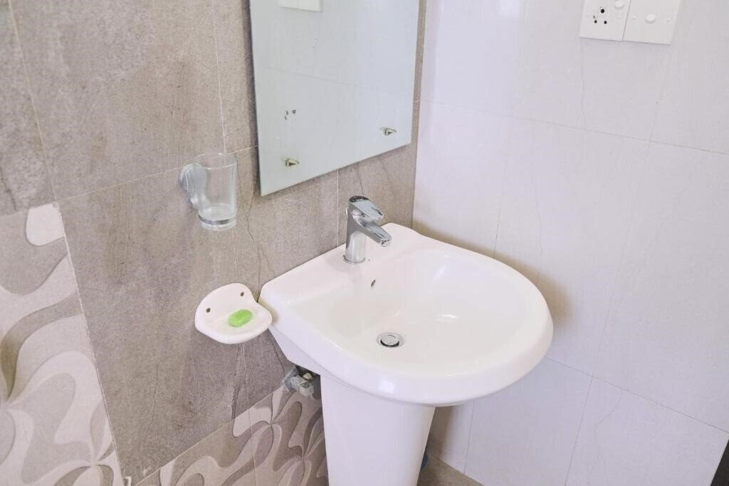 Imaginea Polhena Grand Resort 3*