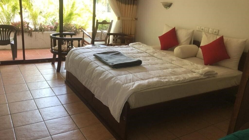 Imaginea Hotel Lagoon Paradise 3*