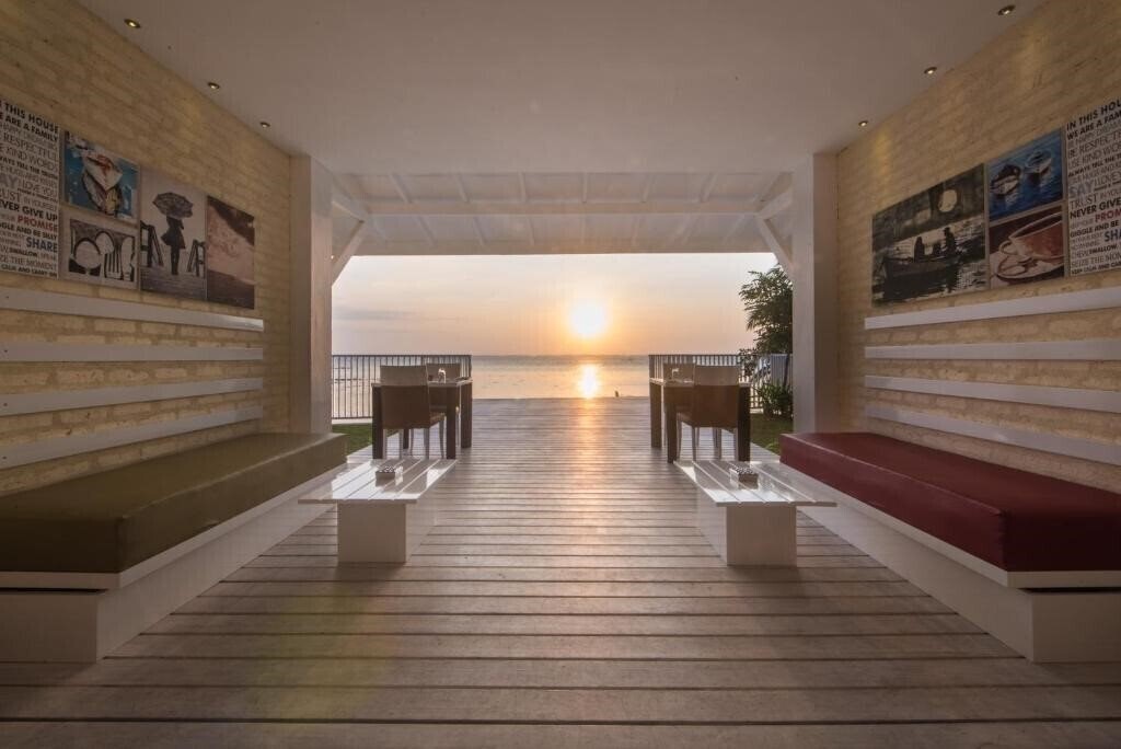 Hotel Hush Lagoon 30 1*