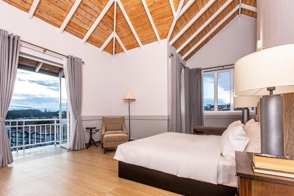 Fotografii W15 Glenfall 3*