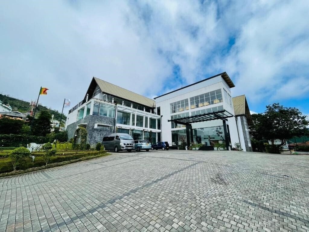 Hotel Ripon Grand Hill 3*