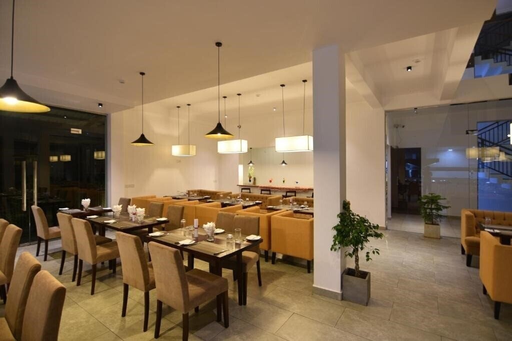 Imaginea Ripon Grand Hill 3*