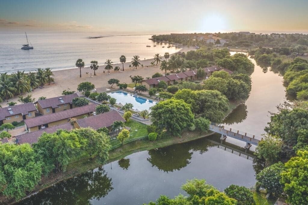 Отель Amethyst Resort 4*