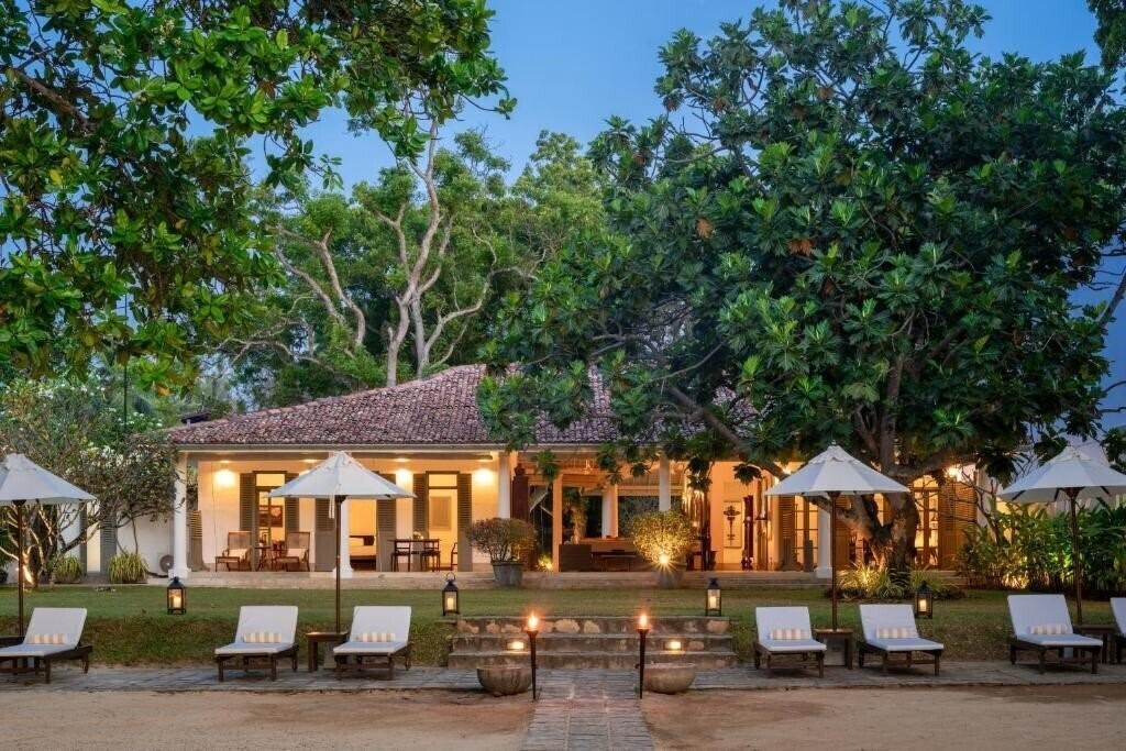 Hotel Taru Villas Mawella 5*