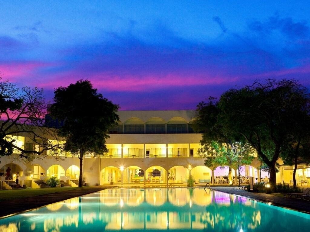 Hotel Trinco Blu by Cinnamon (ex. Chaaya Blu) 4*