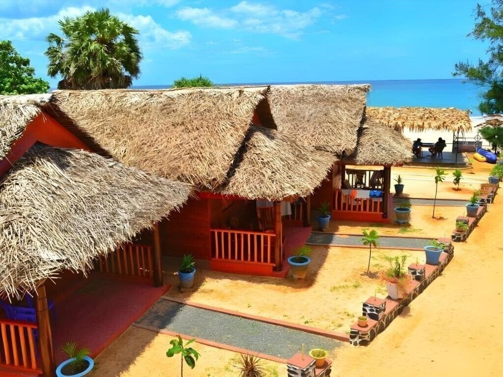 Отель Silver Beach Hotel (ex. Silver Beach) 2*