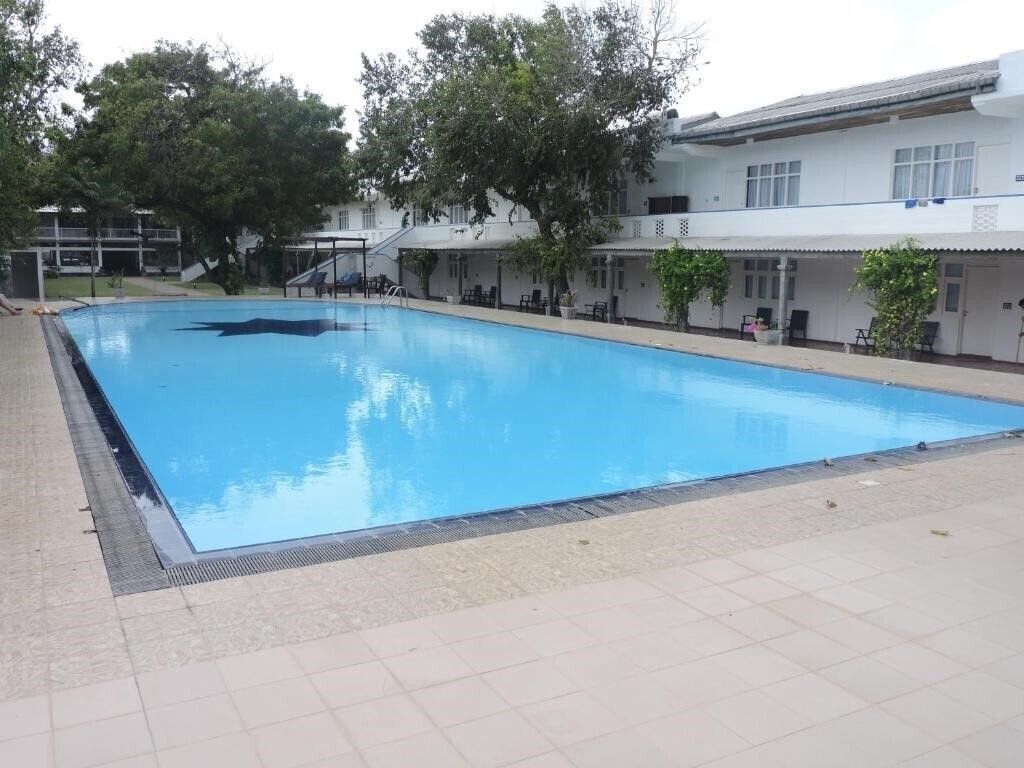 Фотография Pigeon Island Beach Resort 3*