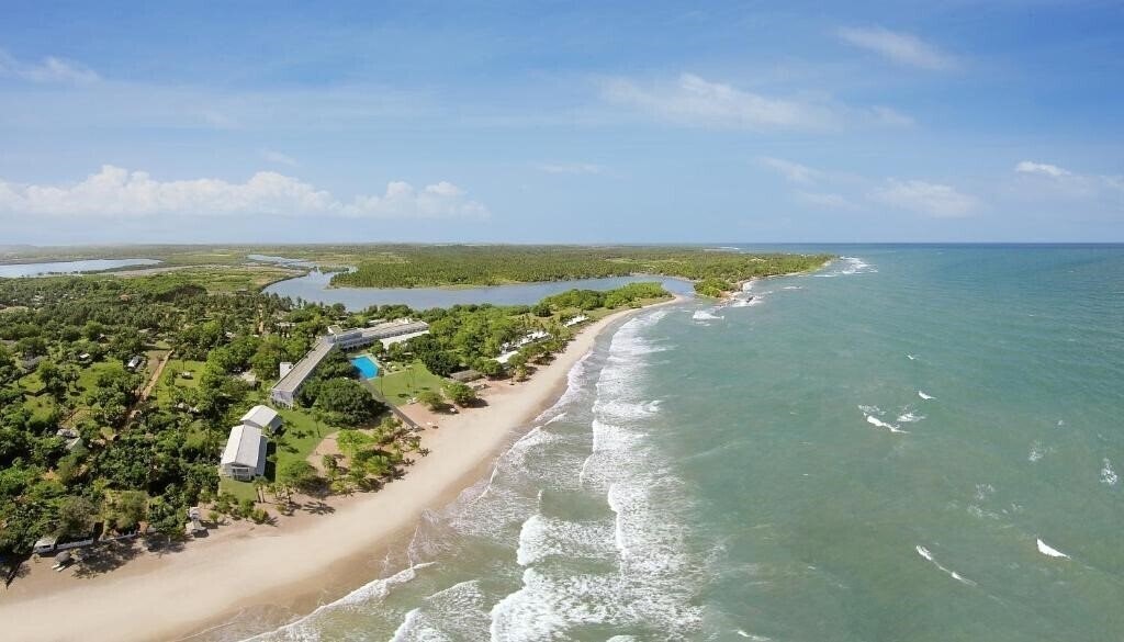 Fotografii Chaaya Blu Hotel Trincomalee 4*