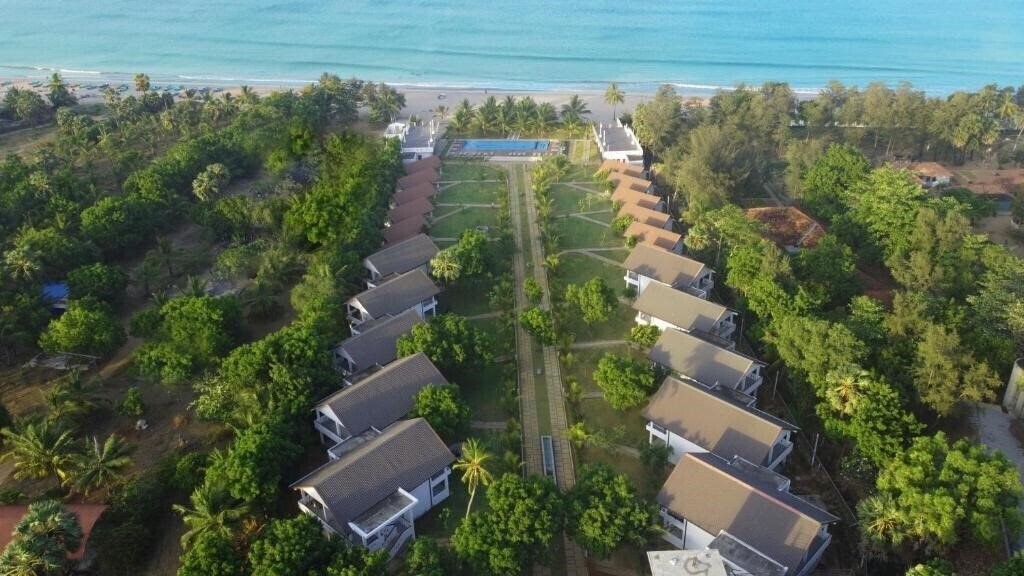 Imaginea Uppuveli Beach by Dsk 4*
