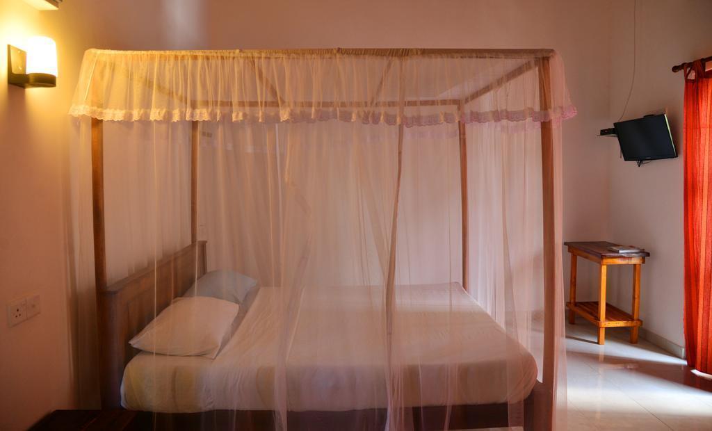 Imaginea Sea Breeze Unawatuna 2*