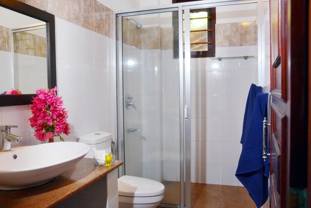 Imaginea Blue Sky Beach Resort 3*