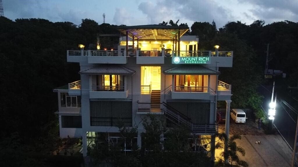 Фото Mount Rich Rumassala 4*
