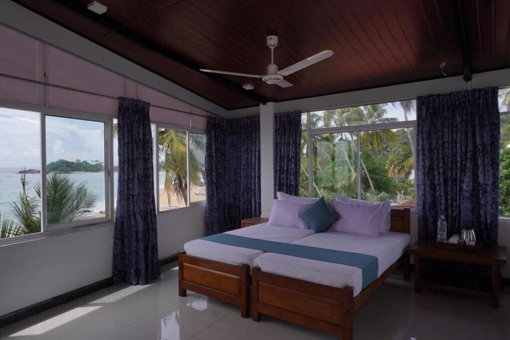 Hotel Surf Una Beach Hotel 3*